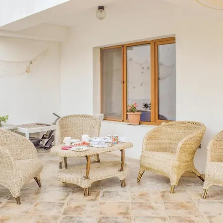 Three-bedroom In Warna